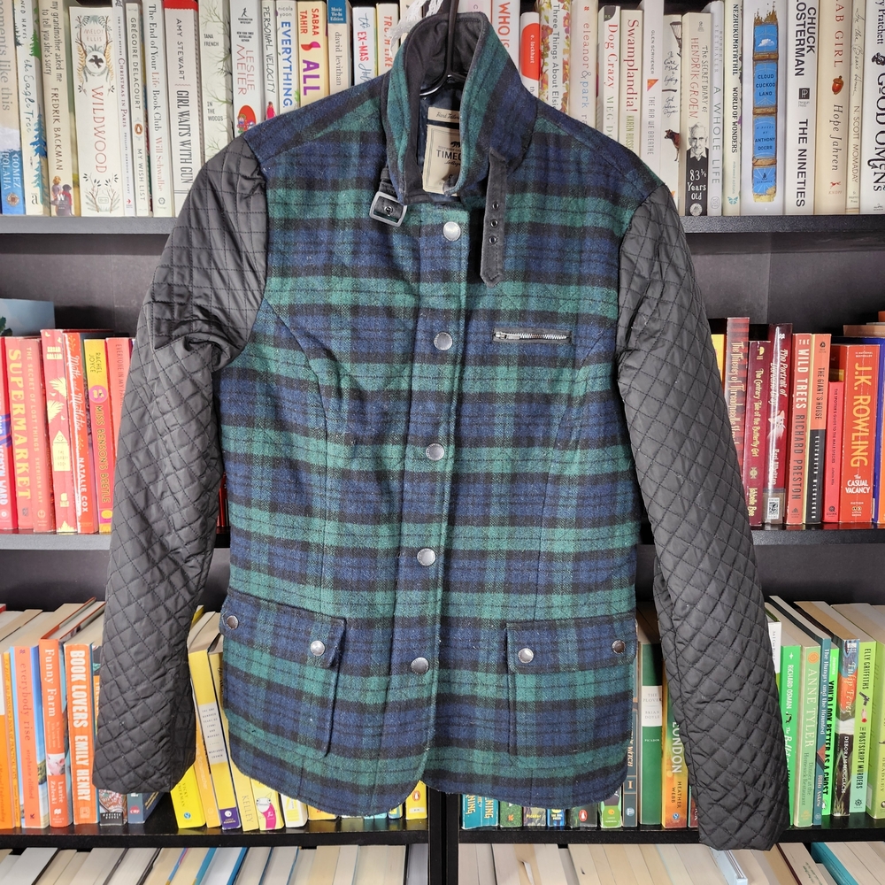 Stylish Quilted Performance Jacket - Black and Green